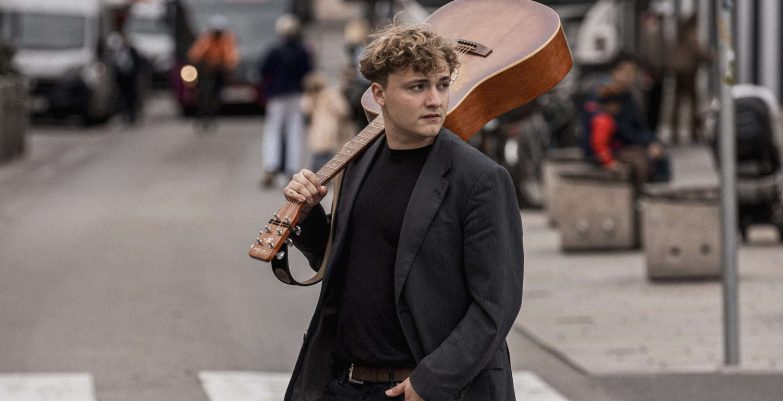 Photo by Anton Eitzinger HEADER